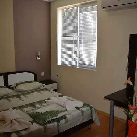 Prestige House 阳光海滩