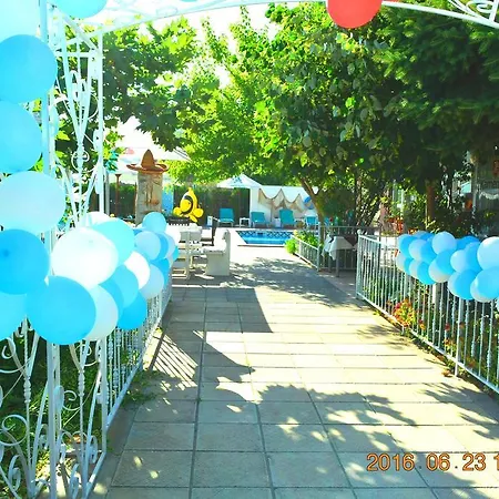 Prestige House 阳光海滩