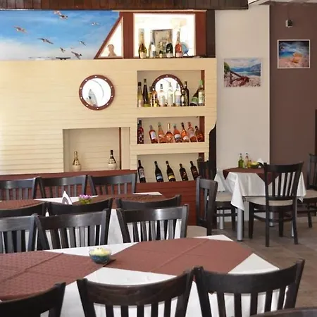 Prestige House 酒店 阳光海滩