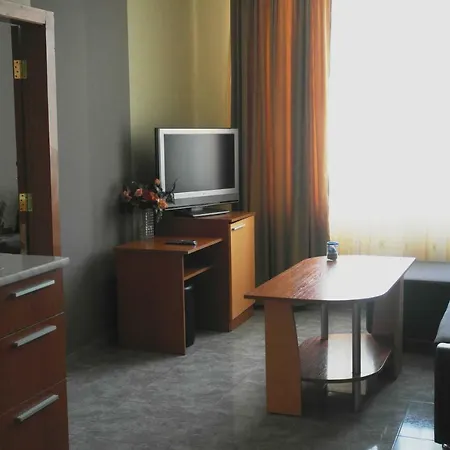 Prestige House 酒店 阳光海滩