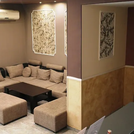 Prestige House 酒店